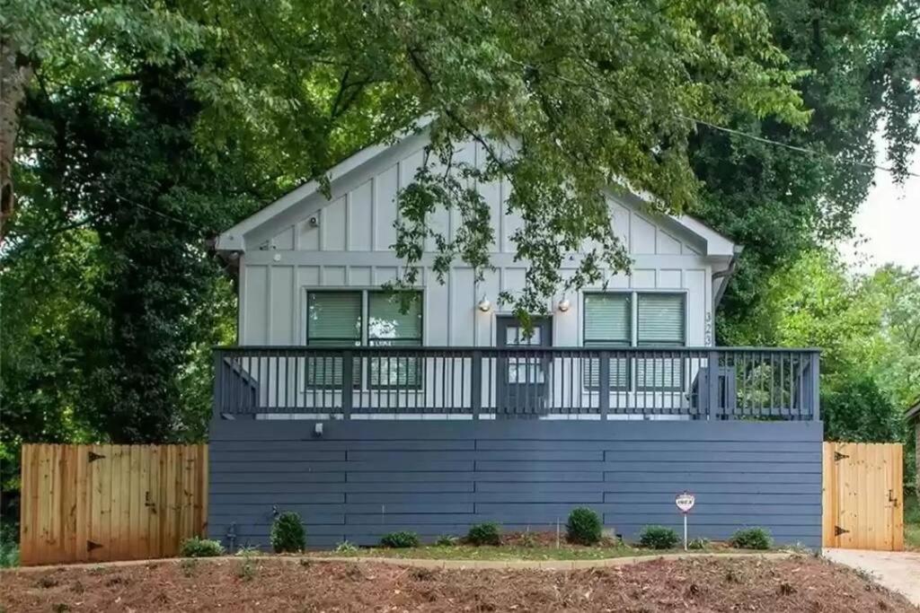 West End Modern Atlanta 3 Bedroom Bungalow Exterior photo